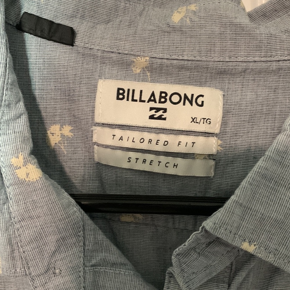 Mens XL billabong short sleeve button down - Picture 2 of 3